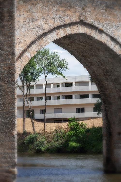 Pont Valentré vue sur le Divona Cahors